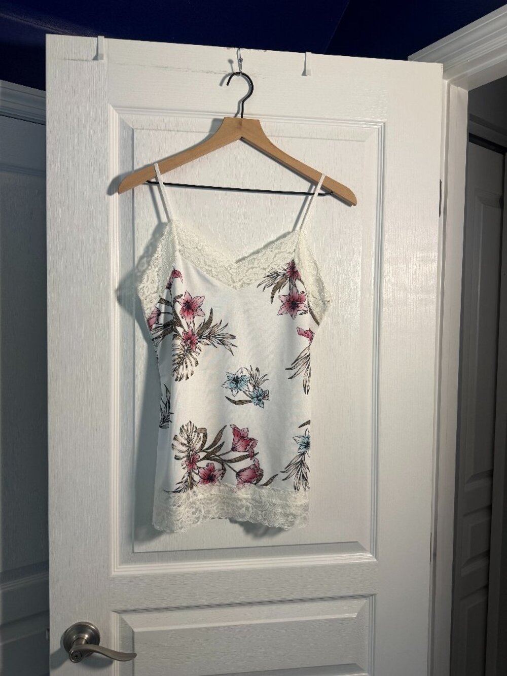 EUC - WHBM - White Floral Tank - Size Medium